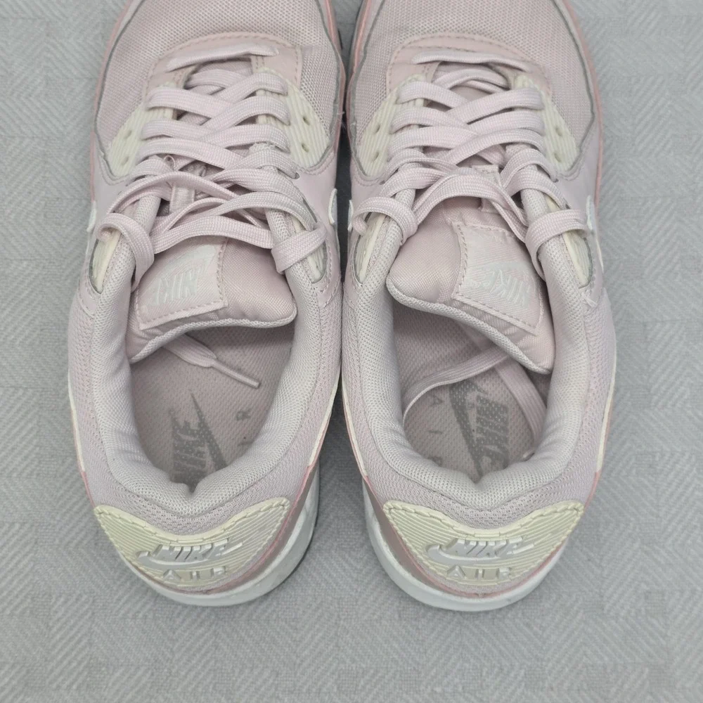 Nike Air Max 90 Barely Rose Pink Womens Size 8 DH8010-600
